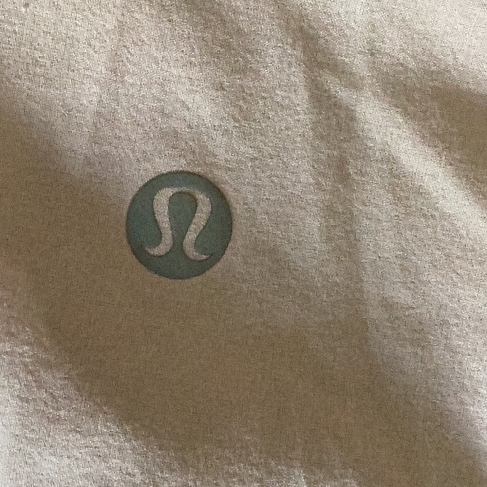Lululemon Track That Short in Pink Bliss Sz 2 - Picture 8 of 9